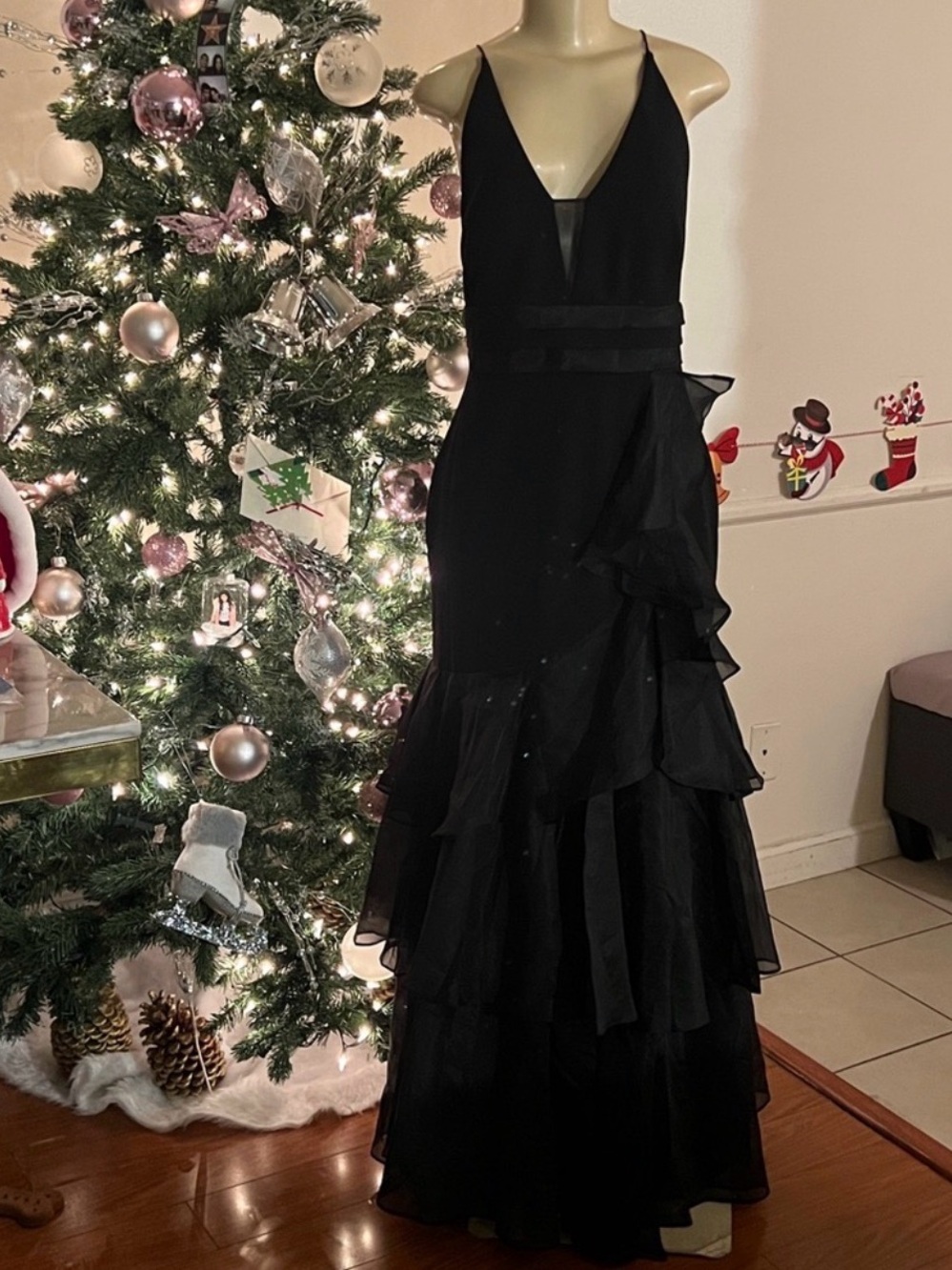 Aidan Mattox Black V-Neck Tiered Ruffle Evening Gown